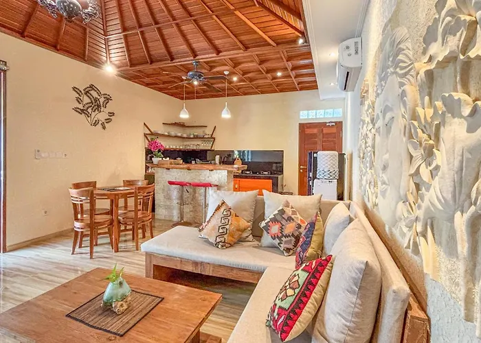 Janu Penestanan Villa *